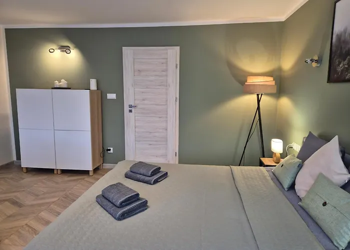 Karolina Ul. Lipowa 2/29, 58-530 * Kowary